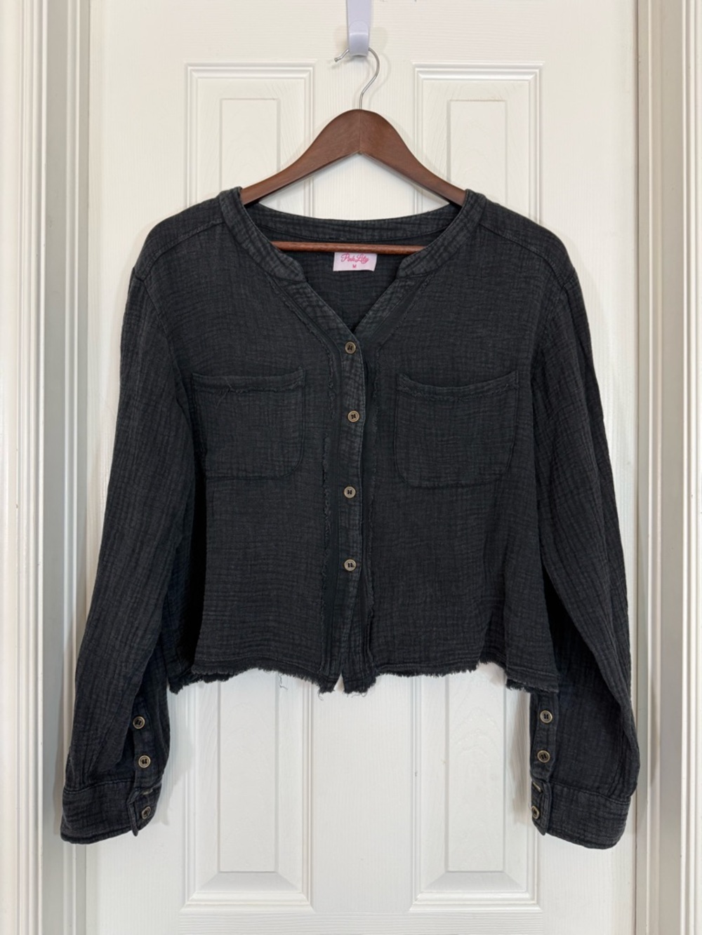Pink Lily Black Gauze Cropped Button Down Shirt Size M